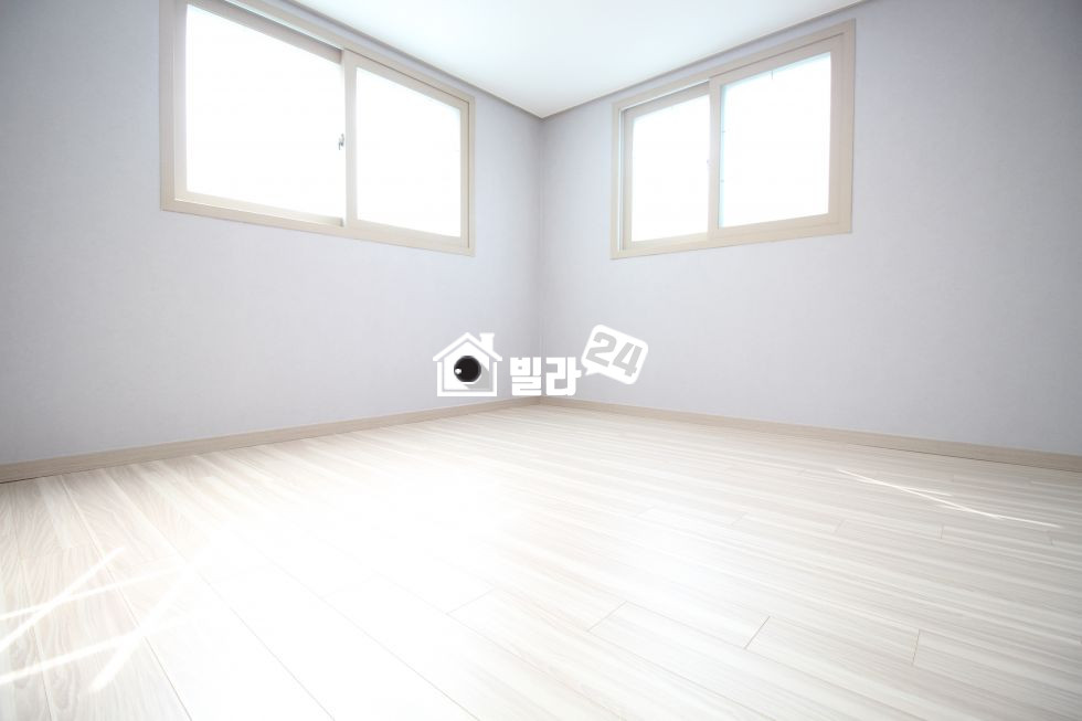 서울 구로구 개봉동 ■□넓직한 거실과 실용적인 주방□■ 채광이 좋아서 전체적으로 밝은 집 ★ 로얄층 잔여세대 분양중입니다 ♬♪ 분양 매물번호 32422 사진 4
