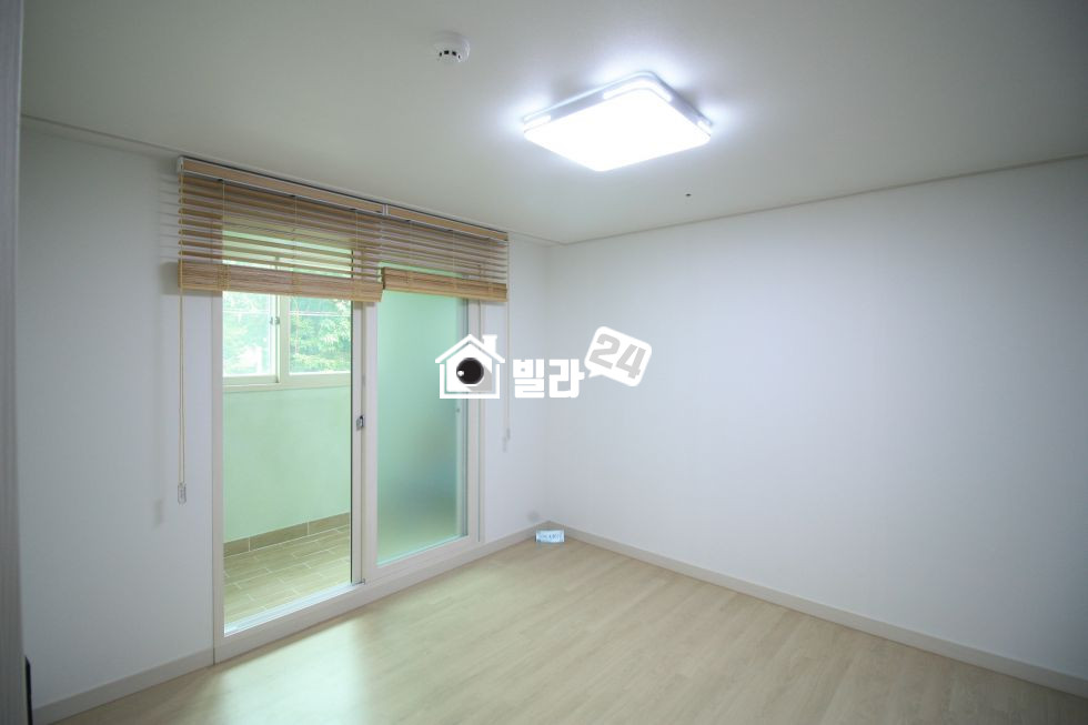 서울 마포구 성산동 ▣주방/거실 분리형 투룸▣마포구청역세권▣답답한 도심 속 나무가 보여요~!!▣ 분양 매물번호 32009 사진 5