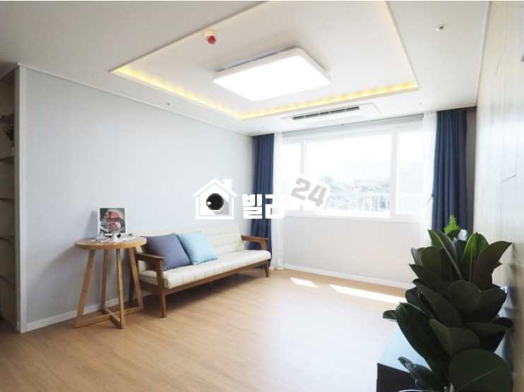 서울 중랑구 면목동 ✿✿ 사가정역 초역세권 굿초이스 투룸!!! ✿✿ 심플함과 안정감이 느껴지는 인테리어톤~~❣❣ 드레스룸 서비스공간있어요~~!!!! 투룸이지만 쓰리룸 만큼 공간활용이 가능해요~~~!!!! 너무 좋아요~~~❤❤❤ 분양 매물번호 32571 사진 1