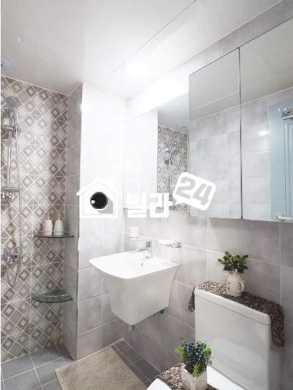 서울 송파구 방이동 ➤➤ 방이동 올림픽공원 자연과함께 ➤➤ 산뜻한공기 좋은기운을 받는 집!!!!!! ✠ 화이트톤 인테리어 ✠ 깔끔한 굿초이스~~~✨✨ 탐나는이집 언른 와보세요~~~!!!!!! 분양 매물번호 32609 사진 6