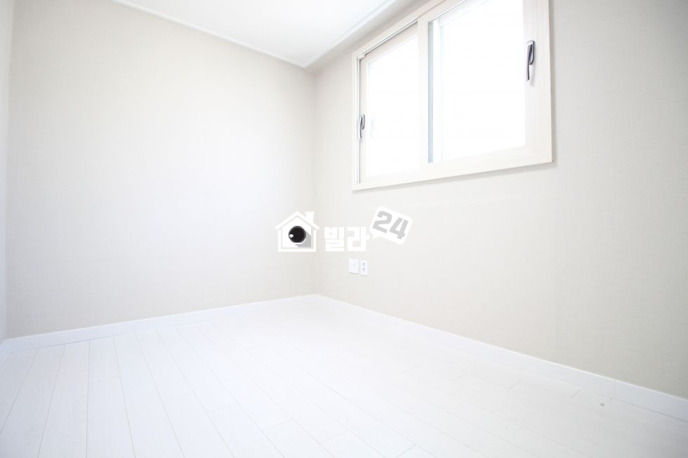 서울 강동구 암사동 ▦■편백나무 가득~!! 아늑하고 밝은 채광■▦ 암사동의 구조좋은 3룸 보고가세요~!!^^ 분양 매물번호 32647 사진 6