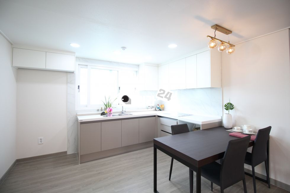 서울 강동구 성내동 ☞♥이집!! 보자마자 내 마음에 쏙~♥☜ 주방 옆 넓은 다용도실 / 반듯한 구조 / 1세대 1주차 100% ◀◁ 분양 매물번호 32652 사진 4