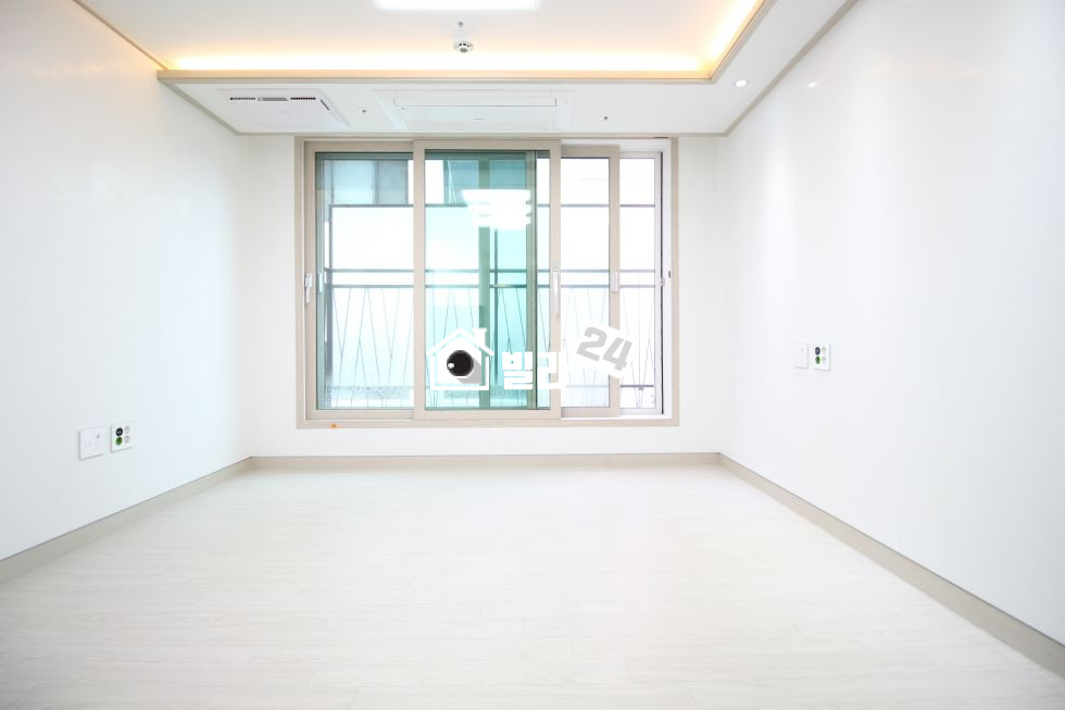 서울 송파구 삼전동 ■□강남 진입 용이□■ 삼전동 2룸 ♬♪ 깔끔한 인테리어 & 밝은 채광!! 시스템에어컨과 공기정화기 옵션 포함!! 분양 매물번호 32670 사진 1