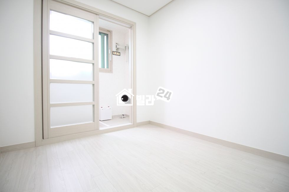 서울 송파구 삼전동 ■□강남 진입 용이□■ 삼전동 2룸 ♬♪ 깔끔한 인테리어 & 밝은 채광!! 시스템에어컨과 공기정화기 옵션 포함!! 분양 매물번호 32670 사진 5
