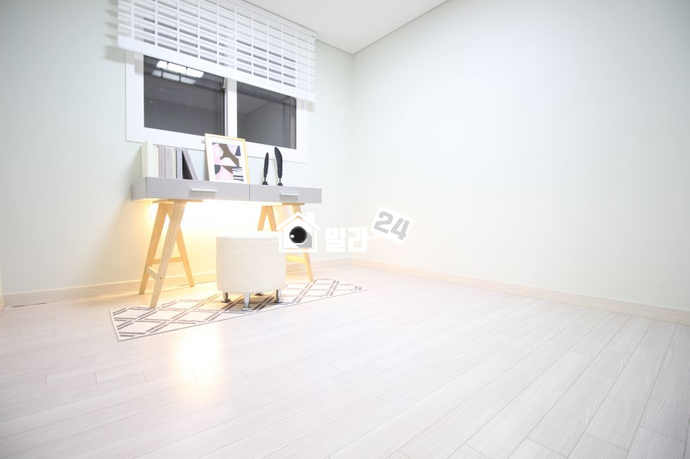 서울 서초구 서초동 【*서초동 럭셔리 3룸*】 ■평지위치 ■2호선 서초역&3호선 남부터미널역 더블역세권 ■최고급자재 ■서울고, 상문고 등 최강학군!!!!! 분양 매물번호 32691 사진 7