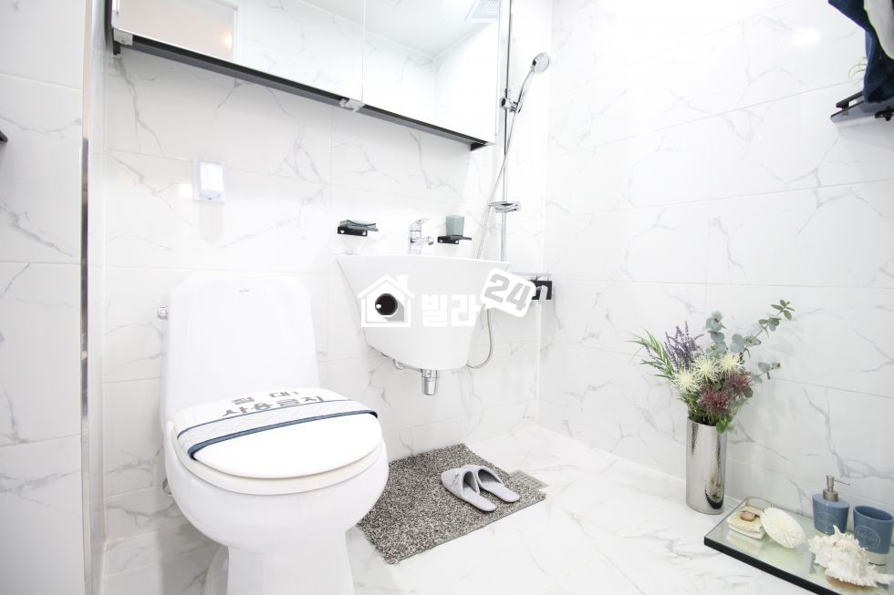 서울 강남구 일원동 ■일원동 반응 핫한 3룸~!!■ A++강력추천♣ 대청역 도보5분 + 초중고교 5분이내 + 반듯하고 깔끔한 구조 + 밝은채광 ♥ 분양 매물번호 32696 사진 7