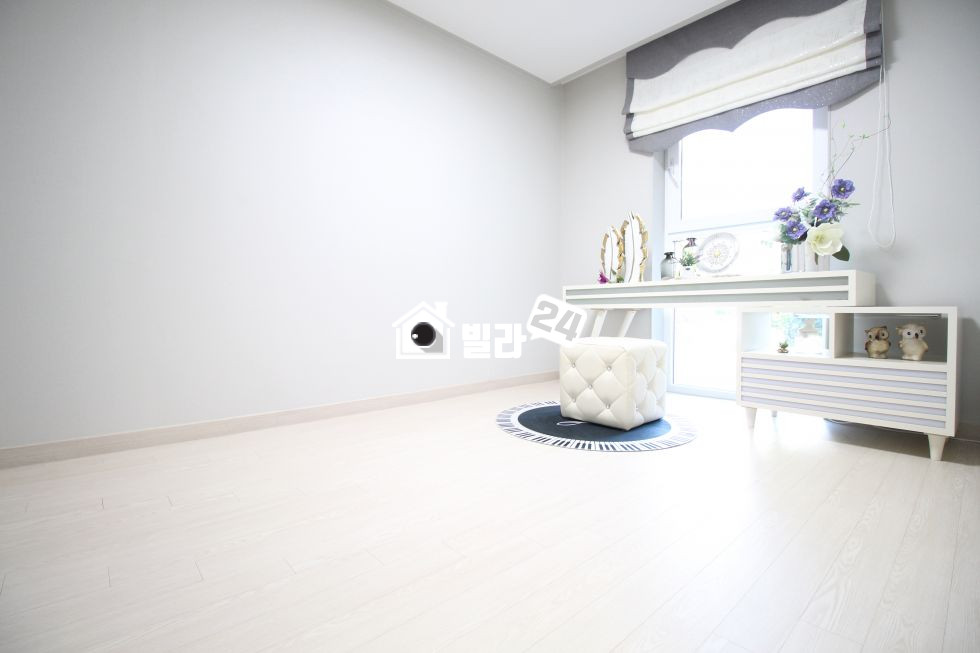 서울 서초구 양재동 ●◎양재동에서 구조 제일 좋을껄요~!!◎● 반듯하고 깔끔한 3룸입니다!! ((안방 붙박이장+시스템에어컨 포함)) 분양 매물번호 32704 사진 6