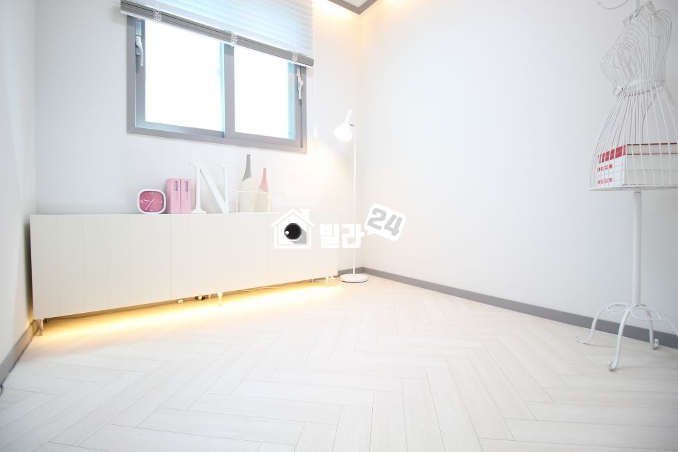 서울 강남구 논현동 ◆《 논현동 풀옵션 2룸 》◆ 분양가는 저렴하고 퀄리티는 최상!! 3룸같이 넓은 구조의 투룸!!! 분양 매물번호 32705 사진 5