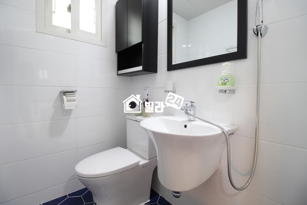 서울 동작구 사당동 ➽➽사당동 평지에서 젤 큰집 ✱안방 파우더룸 ✱ 시스템옷장 ✱ 거실,방마다 햇살가득 ✱ 방3개 다 큰 구조!! 분양 매물번호 32790 사진 9