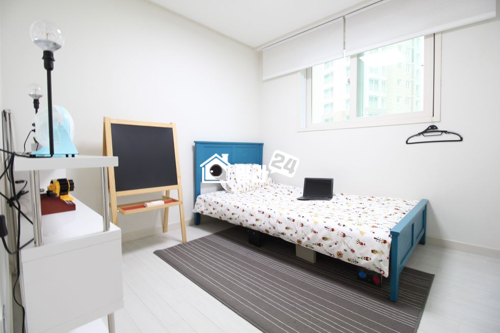 서울 동작구 신대방동 ➨신대방역세권 ➨공원 ➨대형병원 ➨백화점 ➨학군 ■모두 갖춘 최고의 위치!!! ■넓게 트인 거실과 주방!!! 분양 매물번호 32851 사진 6