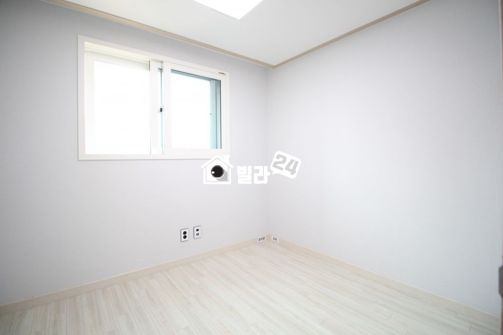 서울 마포구 연남동 ✪✪ 연남동 보기힘든 투룸 빌라에요~~ ✪✪ 가좌역 가깝고 살기좋아요~~ 인테리어 깔끔하고 경성중학교 가까워요!!!! 성산동우체국 인근!!!! 음.. 언른보셔야해요~~~❣❣❣ 분양 매물번호 32866 사진 5