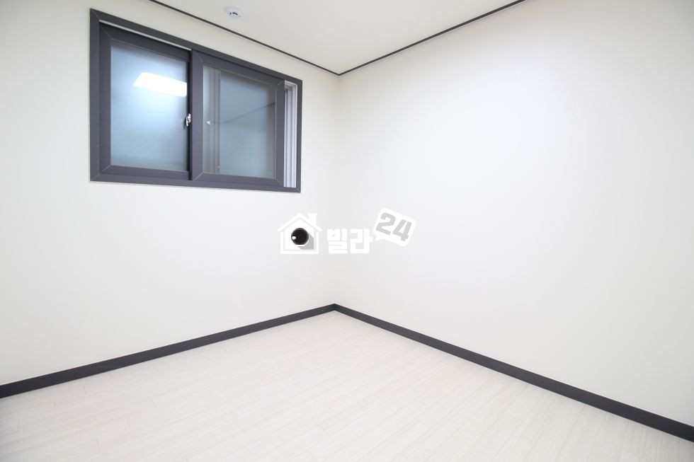 서울 중랑구 상봉동 ◆《상봉동 6개동 대단지 신축빌라》◆ 거실과 주방이 분리되어있는 실용적인 구조!! 지상+지하주차장 완벽!!!★ 분양 매물번호 32885 사진 5