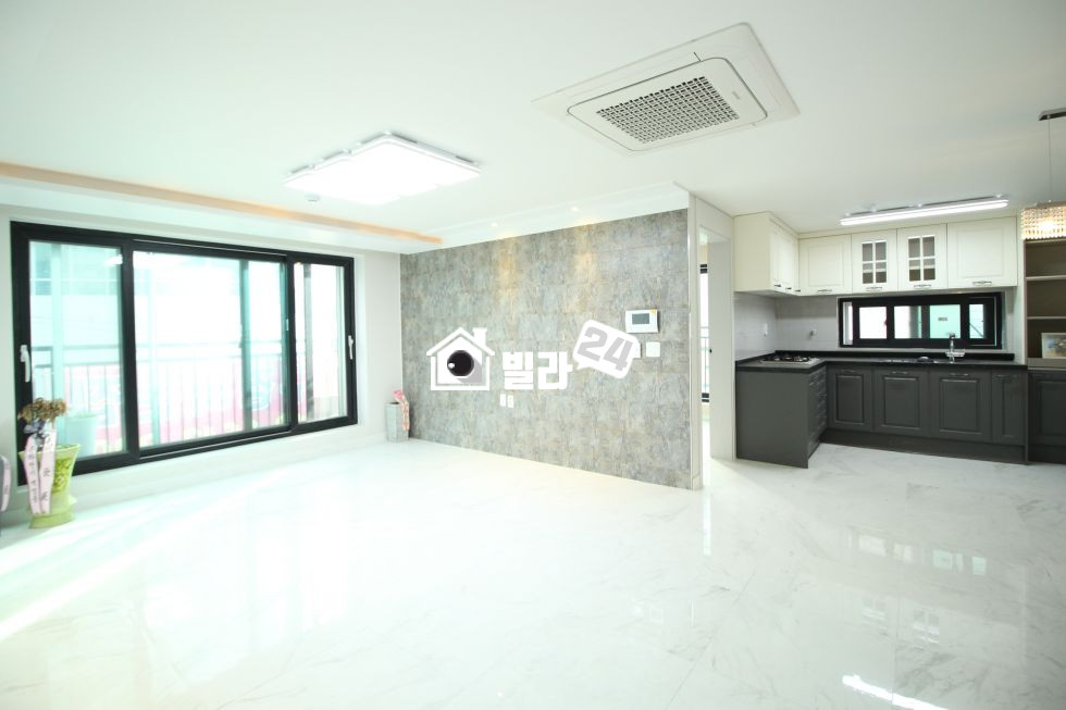경기 구리시 수택동 구리에서 ✔넓은집✔ 찾으시나요?! ▶▶운동장인지 거실인지!!◀◀ 주차100% + 백화점 + 구리역 호재 고루고루 갖춘 효자매물❤ 분양 매물번호 33116 사진 1