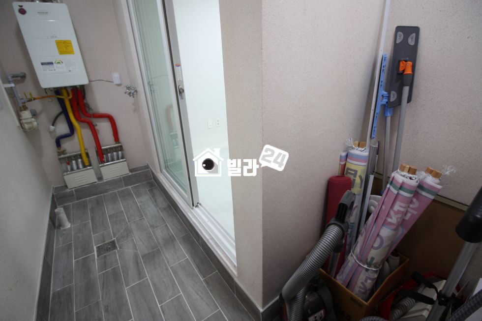 서울 강동구 성내동 ★ 시스템에어컨2대 ★ 일렬식주차장 평지에 위치한 3룸 현장 입니다 ★ 분양 매물번호 31327 사진 6