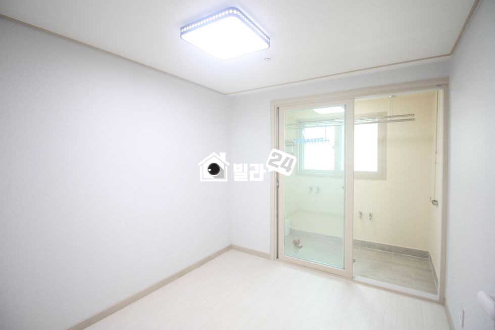 서울 도봉구 창동 ★창동 ★ 안방 크게 만든 3룸 화장실은1개이지만 위치가 좋고 주차또한 일렬식 주차기에 안성맞춤입니다 . 분양 매물번호 31093 사진 5