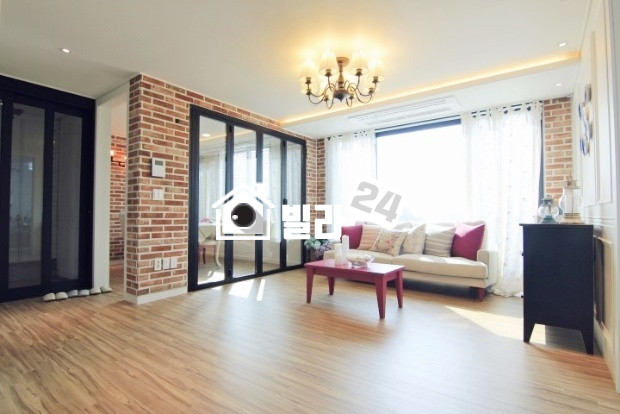 경기 구리시 수택동 ✣✣ 수택동!!! 쓰리룸 신축 베리굿!!!! ✣✣ 상권 ☞ 역세권 ☞ 버스정류장 ☞ 술술 잘풀리는 집~~!!!! 주변 스타벅스&전통시장도 가까워요~~!!!!! 인프라 잘 갖추진 살기 좋은 동네에요~~~❤❤❤ 분양 매물번호 33386 사진 2