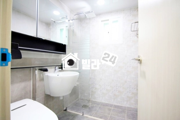 경기 수원팔달구 우만동 ✿✿ 우만동 수원월드컵경기장 신축 ✿✿ 위치 GOOD 치안 GREAT 상권 exellent! ☻ 심 플 깔 끔 ☻ 신혼집!!!! 동수원사거리도 가까워요~~!!!!! 분양 매물번호 33458 사진 8