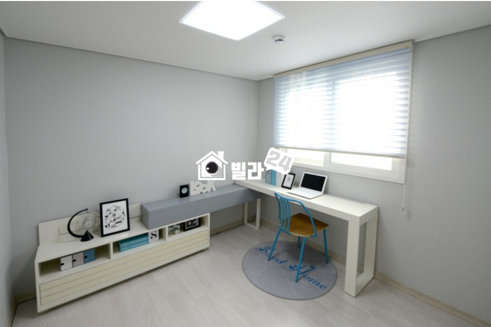 경기 수원권선구 세류동 ◐◐ 매교역 역세권!!! 와우 대박!!! ◐◐ 방3+화장실2+베란다✔ 친환경 자재✔ 내진설비✔ 너무 잘되어있어요~~~!!!!! 볼수록 매력 있는 집이에요~~~!!!!!! 얼마남지 않은 곳이에요~~~!!!! 분양 매물번호 33722 사진 4
