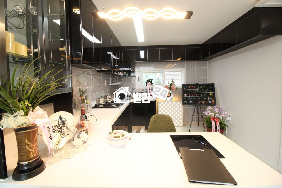 서울 중랑구 망우동 ლლლ망우동 3룸ლლლ최고급인테리어 / 최고급자재 / 주차120%!!!! 분양 매물번호 33974 사진 2