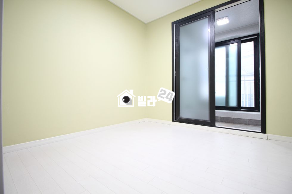 서울 중랑구 신내동 ▣▣신내동 단지형 신축빌라▣▣ 큰평수 3룸★ 거실,주방,방3개 모두 큰 구조로 인기입니다~!!^^ 분양 매물번호 34210 사진 5