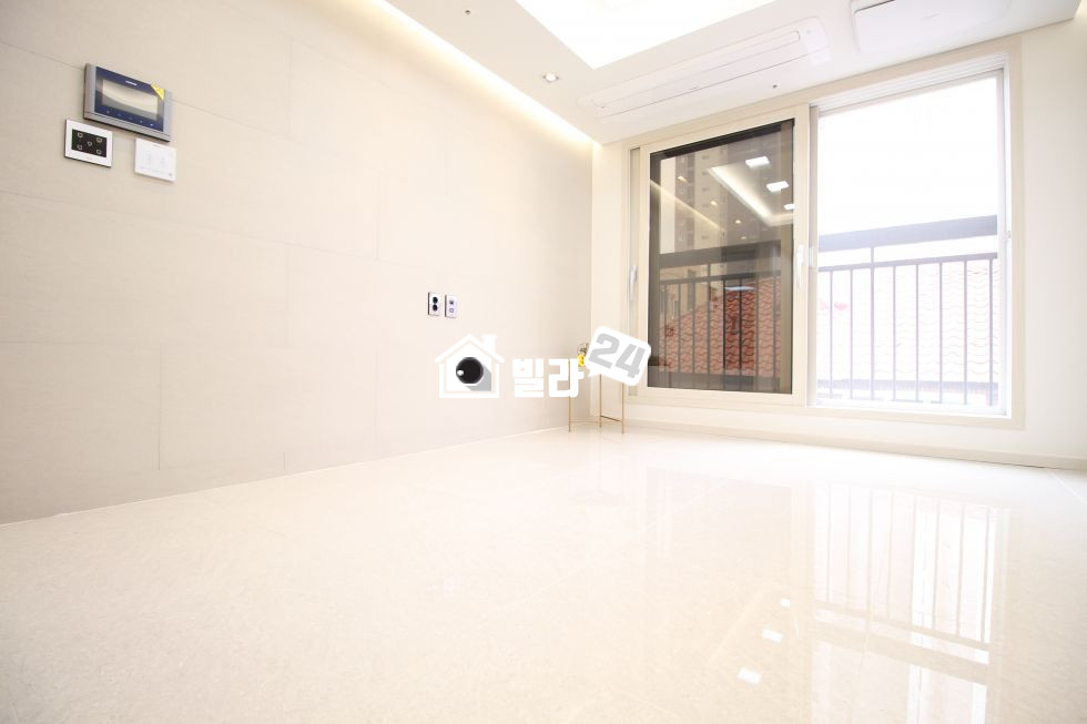 서울 성북구 성북동 ■□성북동 역세권 테라스 3룸□■ 한성대입구역 초역세권 도보3분!!! / 안방 야외테라스 / 세련된 인테리어★ 분양 매물번호 34308 사진 1