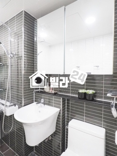 서울 중랑구 면목동 ♥♥ 면목동!! 너무이쁜 신축!! 우와!! ♥♥ 7호선 도보가능~~!!! 역시 멋지네요~~!!!! 거실과 주방공간도 넓고~~!!!! 구조도 완벽한 현장이에요~~!!!!! 분양 매물번호 34349 사진 8