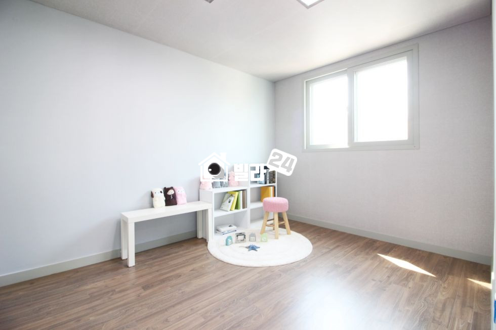 경기 군포시 당동 ☞『요즘 보기 힘든 통베란다 구조』☜ ★손볼데없는 인테리어!!이쁜 3룸!!★신혼집으로 딱이네!★내맘속으로★ 분양 매물번호 30329 사진 7