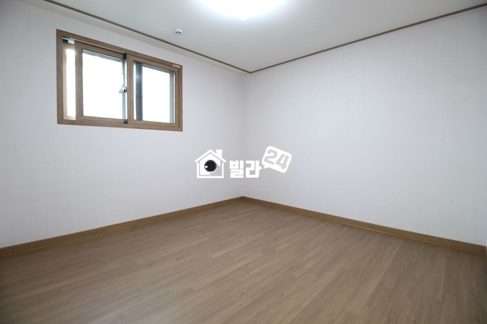 서울 강동구 암사동 ▦■암사동 4룸!! 귀한 4룸!!!■▦ 대가족분들 걱정 NO~♬ 넓은 거실 / 주방 / 방들!!!!! 서둘러 문의주세요!!☎☏ 분양 매물번호 32910 사진 5