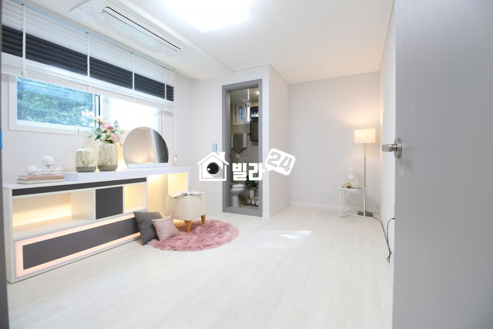 서울 관악구 봉천동 ★★ 봉천역세권 ★★ 3룸 딱한세대남음!!! 시원시원한구조 ~ ☆ 분양 매물번호 32774 사진 4