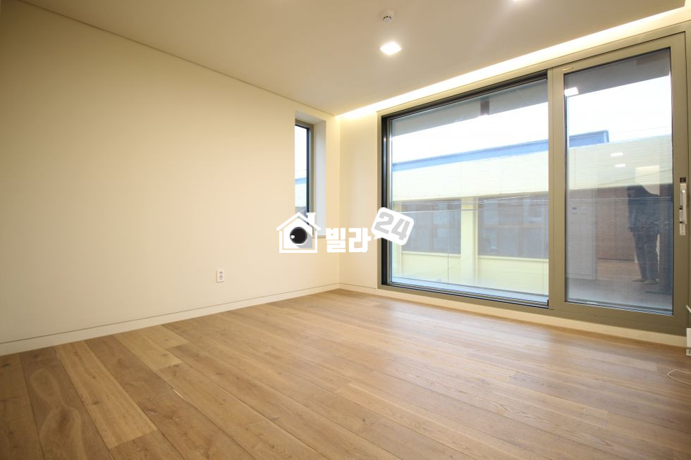서울 강남구 청담동 ✖강남구청역 3분 1.5룸✖ ▶넓~~은 거실과 큰 방으로 1인, 신혼부부, 소가족 모두 OK!!◀ 갭투자도 가능합니다** 분양 매물번호 33042 사진 5