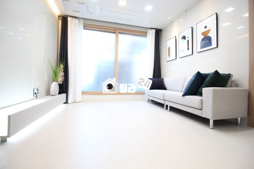 서울 강남구 논현동 ◐투자/거주 OK~!! ◑ **7호선 논현역 도보5-6분** 구조 정~말 좋은 2룸 ▶▷ 반응 최고 좋은 곳!!! 분양 매물번호 32708 사진 1