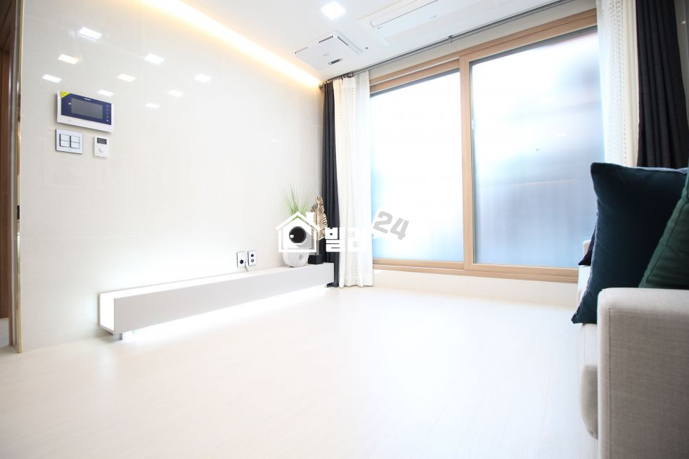 서울 강남구 논현동 ◐투자/거주 OK~!! ◑ **7호선 논현역 도보5-6분** 구조 정~말 좋은 2룸 ▶▷ 반응 최고 좋은 곳!!! 분양 매물번호 32708 사진 2