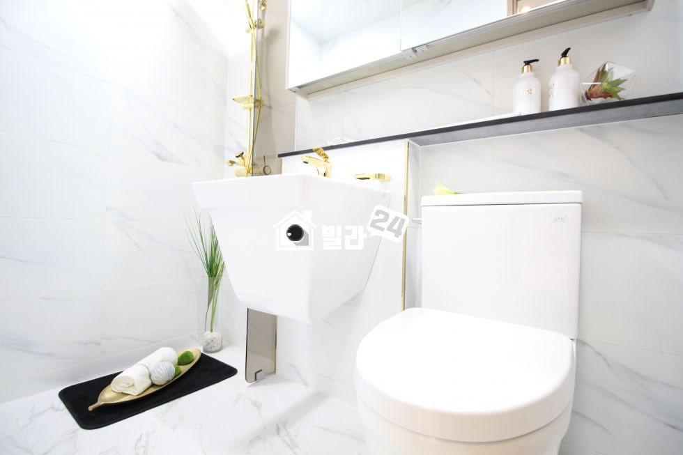 서울 강남구 논현동 ◐투자/거주 OK~!! ◑ **7호선 논현역 도보5-6분** 구조 정~말 좋은 2룸 ▶▷ 반응 최고 좋은 곳!!! 분양 매물번호 32708 사진 7