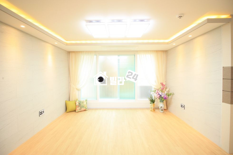 서울 광진구 자양동 ❦❦❦ 자양동 위치좋고 교통좋은 참한 쓰리룸 ❦❦❦ #초역세권# 넓은 쓰리룸 §미세먼지 없는 공기순환기까지~~~!!!!! 직접 보셔야 어떤느낌인지 알 수 가 있어요~~~!!!!! 구조도 완벽한 집~~!!!!!!! 분양 매물번호 32835 사진 1