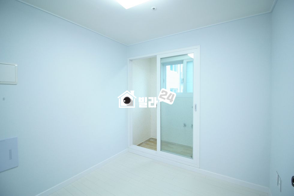 서울 금천구 독산동 ✨✨ 금천구청역 인근!!! 신축!!! ✨✨ 깔끔한 인테리어 구조~~!!!! 남은세대수 많지 않아요~~~!!!! 좋은집에서 행복하게 살아보아요~~~♥♥ 분양 매물번호 33297 사진 4