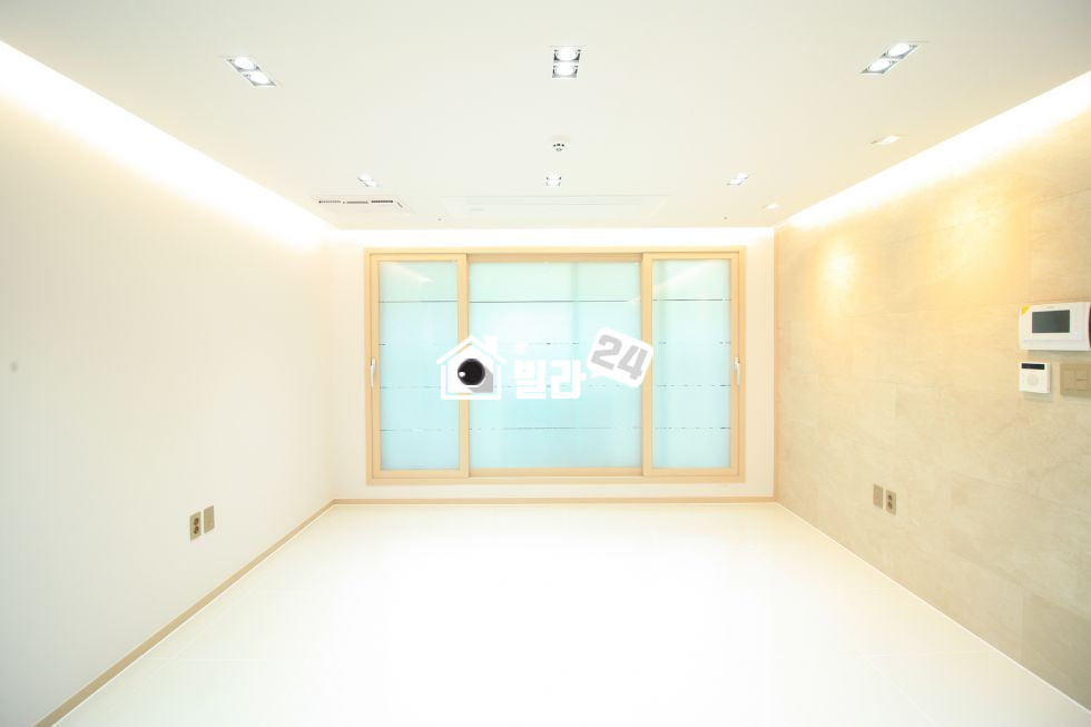 서울 마포구 망원동 ✿✿ 망원동 포룸!!! 망리단길!!!! ✿✿ 구조도 너무 완벽한 집~~!!! 다용도실도 넉넉해요~~!!!!☻ 보시면 더욱 좋으실꺼에요 ☻ 분양 매물번호 33783 사진 1
