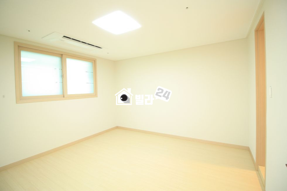 서울 마포구 망원동 ✿✿ 망원동 포룸!!! 망리단길!!!! ✿✿ 구조도 너무 완벽한 집~~!!! 다용도실도 넉넉해요~~!!!!☻ 보시면 더욱 좋으실꺼에요 ☻ 분양 매물번호 33783 사진 5