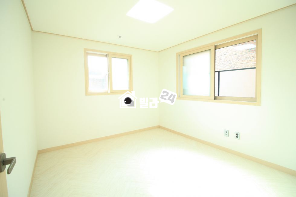 서울 마포구 중동 ♠♠ 가좌역 역세권!!! 신축 이뻐요!!!! ♠♠ 초,중학교도 가까워요~~~!!! ✨ 구조 최고 ✨ 너무나도 좋은기회~~~❣❣ 꼭 한번 보셔야할 집입니다~~~❦❦ 분양 매물번호 33796 사진 4