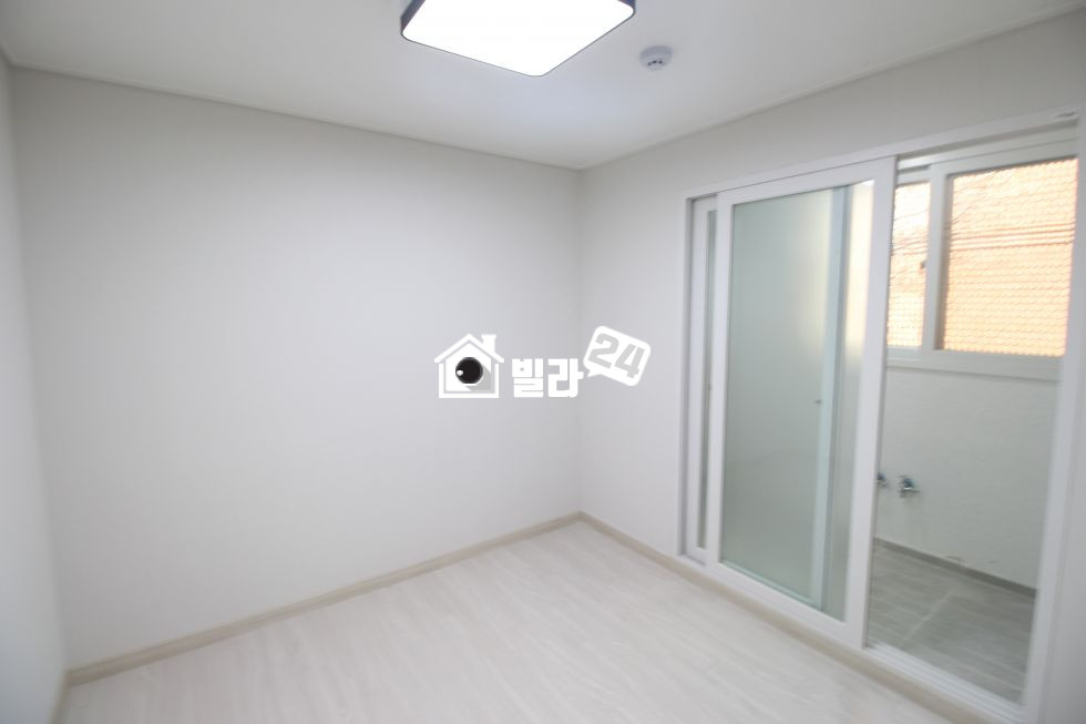 경기 수원장안구 파장동 ♥ 초등학교역세권 / 화이트톤의 3룸 집 시원시원합니다 9월29일자 잔여세대 딱 1호수 남았습니다 분양 매물번호 31914 사진 5