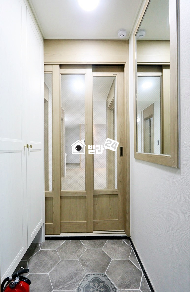 서울 성북구 종암동 ★붙박이 장까지 깔끔하게 있는 3룸!! 인근 브랜드 아파트사이 편의시설 빵빵해 굿굿굿~~♥ 분양 매물번호 35089 사진 16