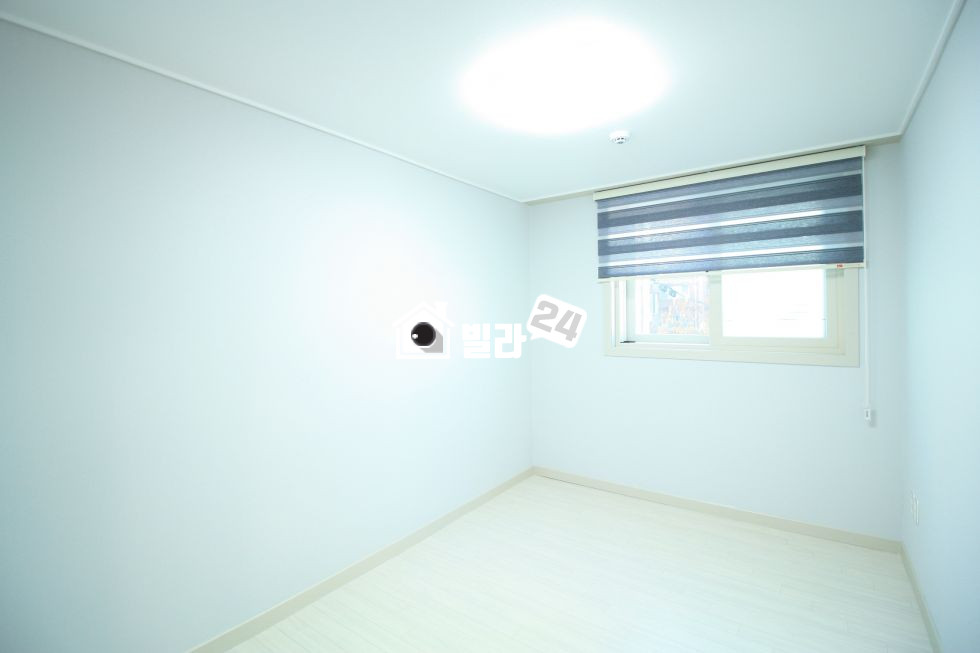 서울 노원구 상계동 ➽➽ 노원역 가까운 쓰리룸 신축 ➽➽ 아파트밀집~~~!!! 학군도 너무좋아서 아이키우시기 좋아요~~!!!! 주거지라 너무 살기 좋은 동네에요~~!!!! ❤ 드레스룸 ❤ 기분까지 좋아지는 멋진 집이에요~~~!!!!! 분양 매물번호 33098 사진 4