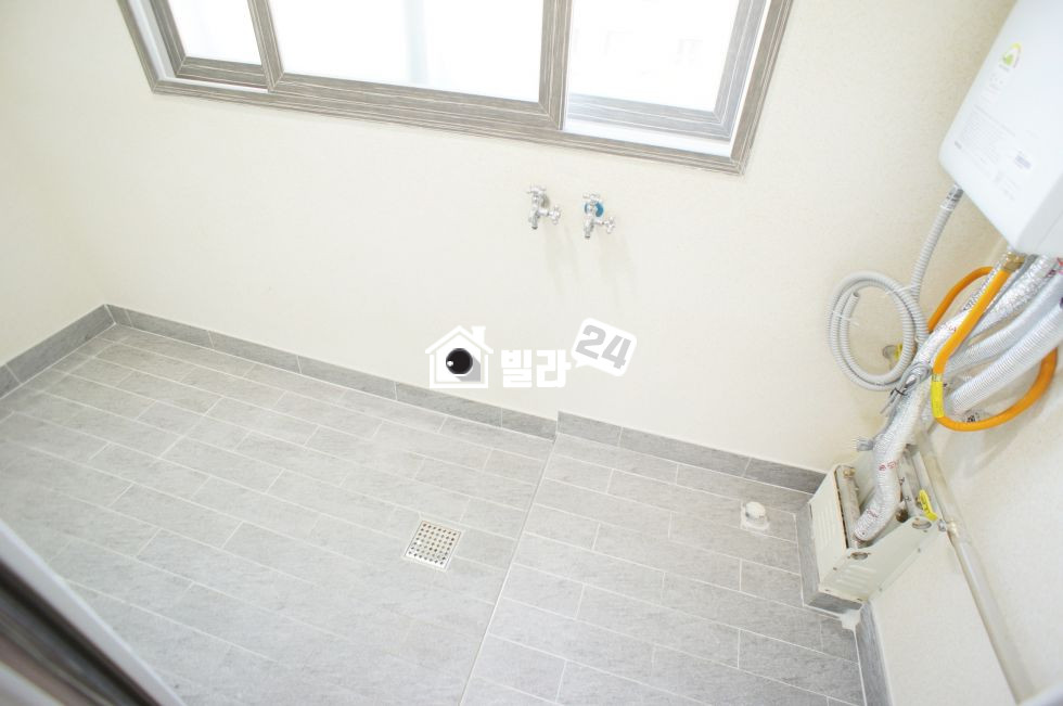 경기 안양동안구 관양동 ★【화이트톤의 깔끔한 인테리어~♬】★ 예쁜집을 찾고 계신가요?~!!♬ 신혼집으로 딱이야! 고급진 폴리싱타일!! 분양 매물번호 30449 사진 6