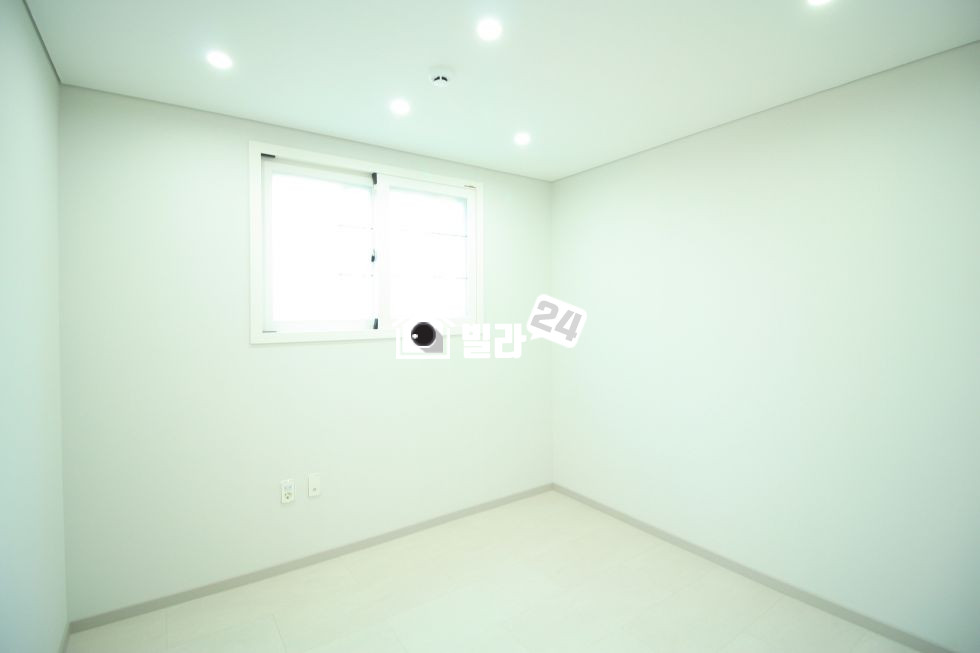 서울 동작구 상도동 ◈◈ 상도동 위치좋은 [BEST] 현장 ◈◈ 상도역✔ 강남초등학교 인근✔ 홈플러스✔ 너무너무 추천드리는 집!!!!! 꼭 보셔야할 집!!!! 분양 매물번호 33144 사진 4