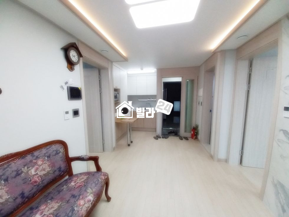 서울 금천구 시흥동 ◈ 투룸/ 거실 넓게 나온 집! 초등학교 도보가능 / 신혼부부 강력추천! 분양 매물번호 34944 사진 2