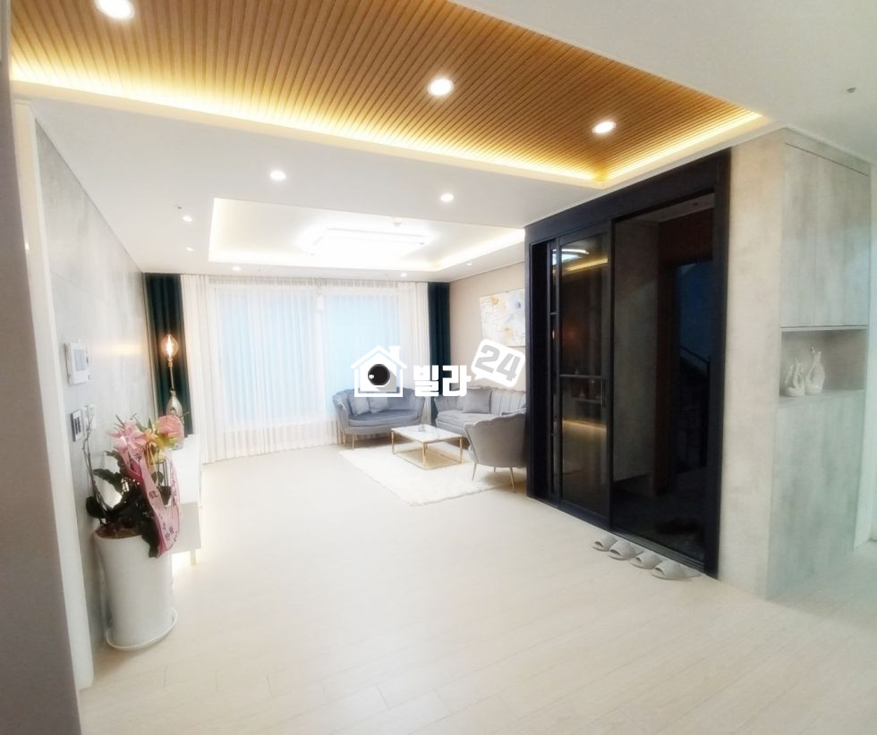서울 광진구 중곡동 @ 중곡역세권! 넓은 쓰리룸 / 거실주방 넓은 집! 초등학교 바로 앞~ 분양 매물번호 34932 사진 2