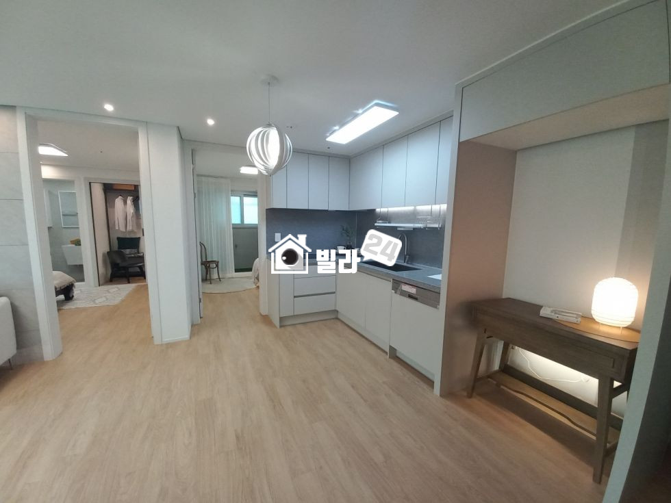 서울 서초구 방배동 ▣ 사당역세권 / 초등학교 옆 / 거실 넓은 쓰리룸 / 귀한 잔여세대 ▣ 분양 매물번호 34915 사진 4